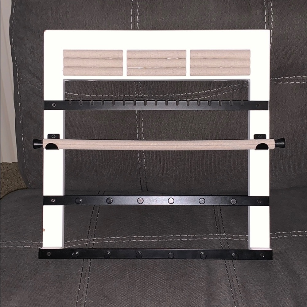 Earrings/ring/bracelet holder